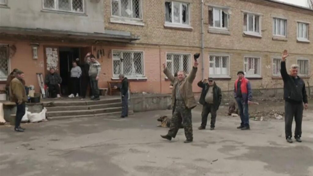 Los vecinos de Irpín siguen con miedo a que las tropas de Rusia vuelvan a su ciudad