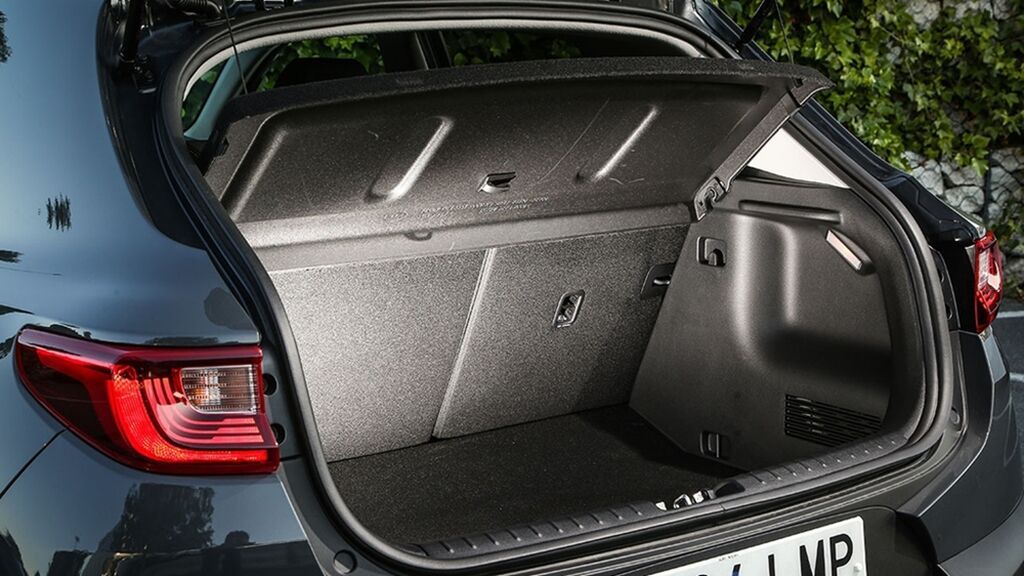 EL MALETERO APORTA 352 LITROS DE CAPACIDAD FOTO KIA
