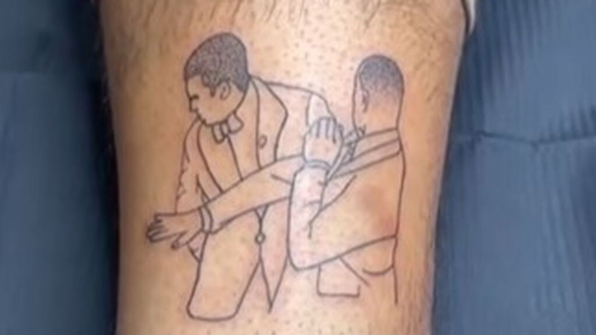 Un hombre se tatúa en la pierna el bofetón de Will Smith a Chris Rock en los Oscar