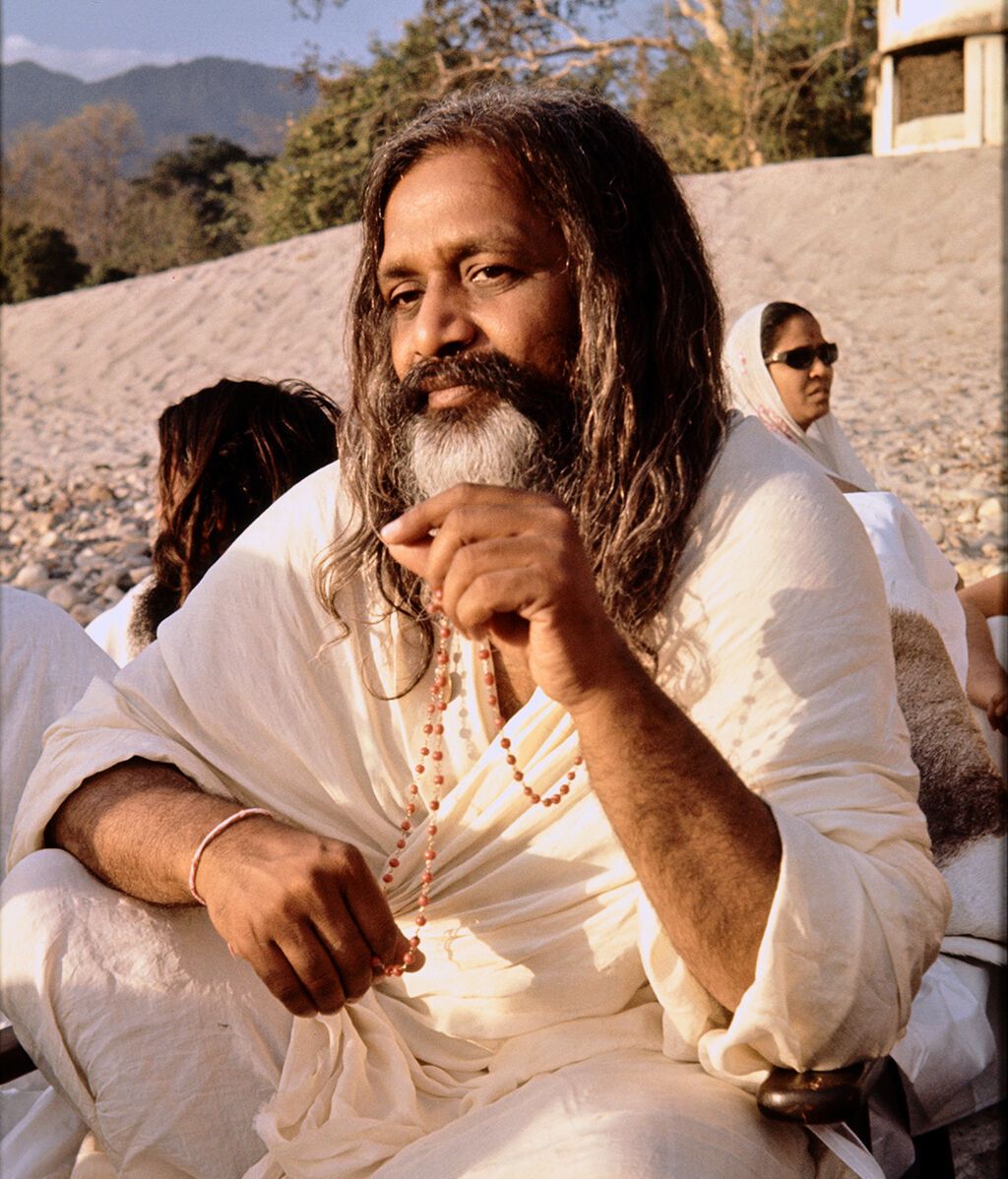 El gurú Maharishi.