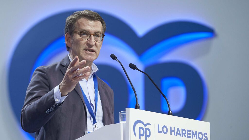 Feijóo se emociona en su último discurso como presidente del PP de Galicia