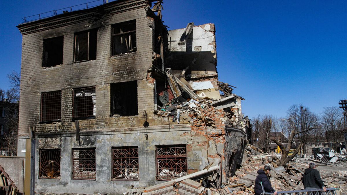 Ucrania asegura que Rusia ha bombardeado con lanzacohetes varias ciudades del sur del país