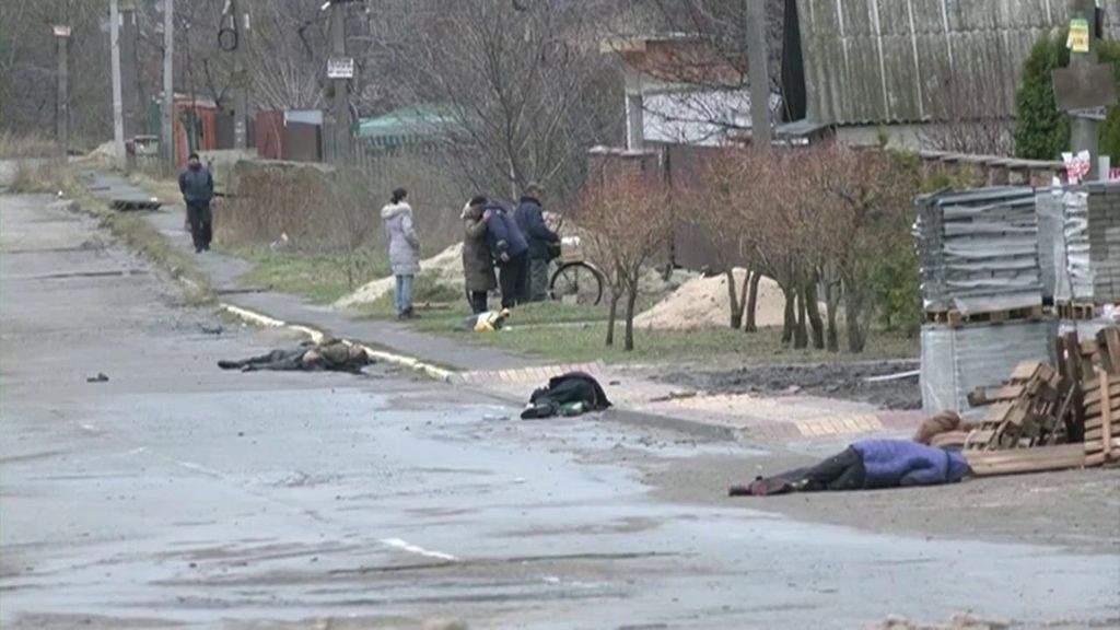 IMÁGENES SENSIBLES: Ucrania culpa a Rusia de maniatar y asesinar a civiles en Bucha
