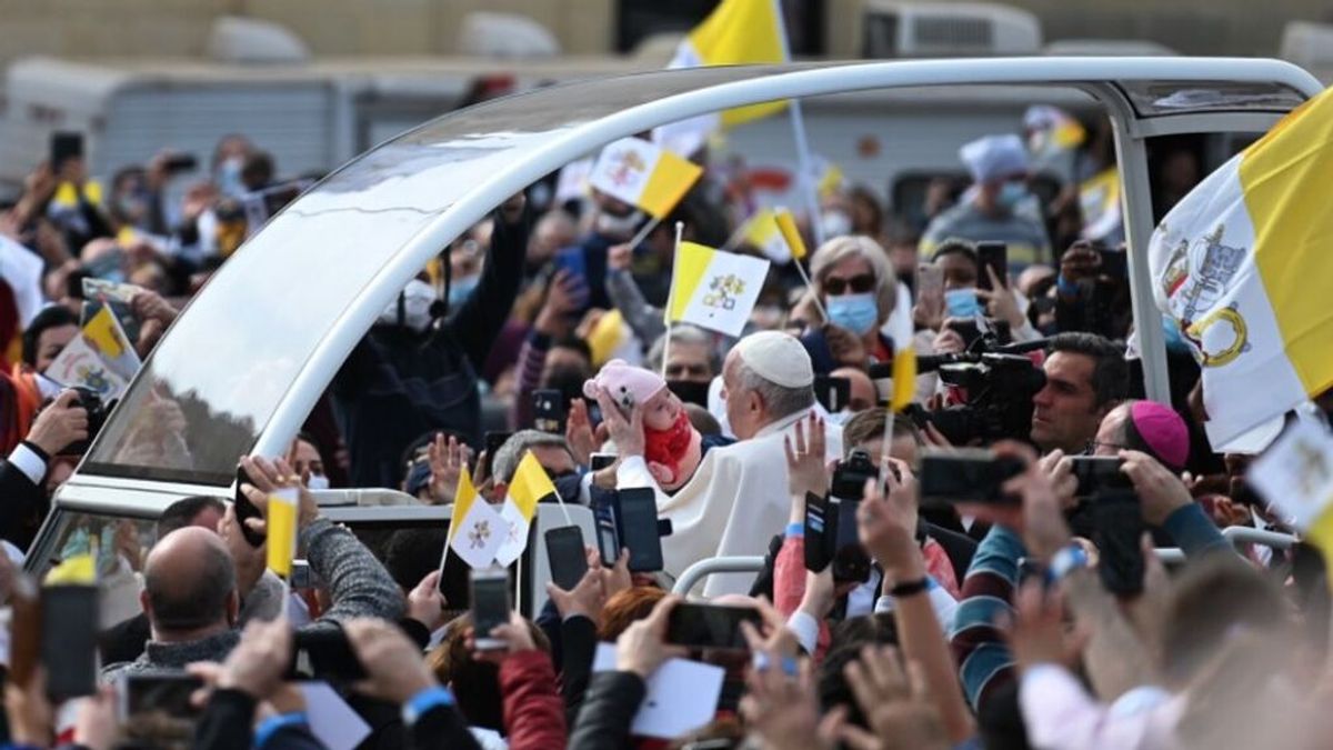 El papa pide ayudar a los barcos de rescate de migrantes en el Mediterráneo El papa pide ayudar a los barcos de rescate de migrantes en el Mediterráneo