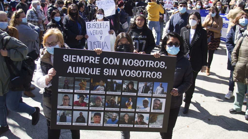 Cientos de personas piden en Marín justicia para los marineros del Villa de Pitanxo desaparecidos