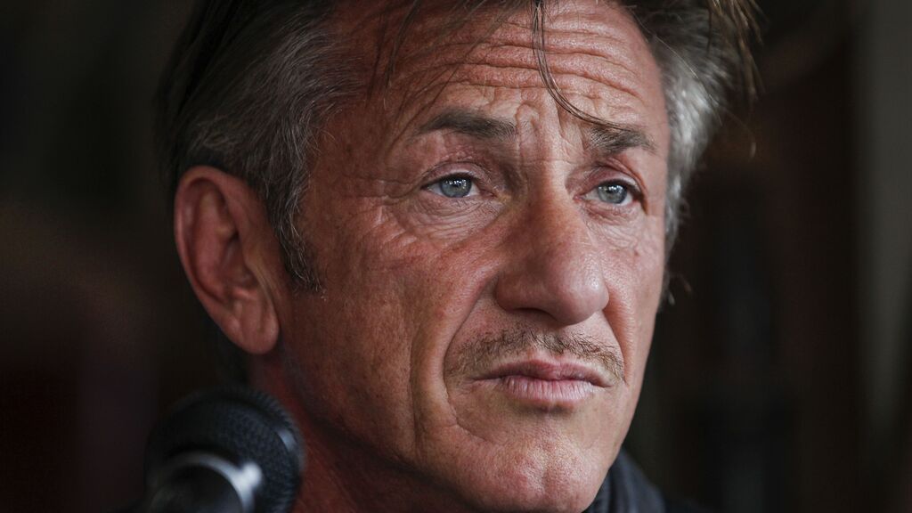 El actor Sean Penn pide a los multimillonarios que compren armas para Ucrania: "Podrían poner fin a esta guerra"