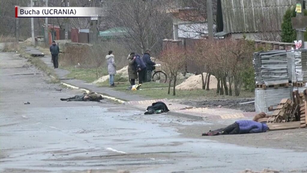 Ucrania culpa a Rusia de maniatar y asesinar a civiles en la recién recuperada ciudad de Bucha