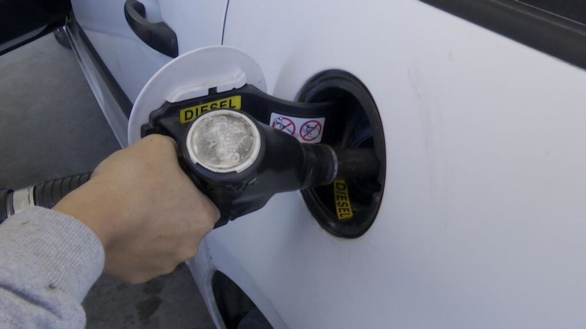2.800 gasolineras cobrarán desde este martes el anticipo a las bonificaciones por combustible 2.800 gasolineras cobrarán desde este martes el anticipo a las bonificaciones por combustible