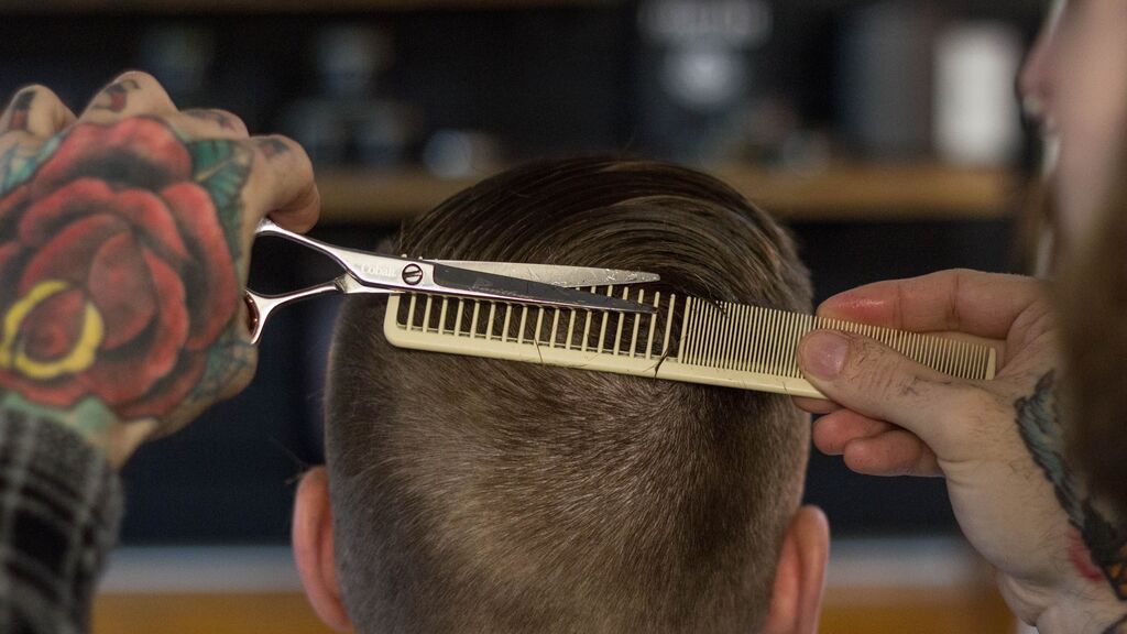 ¿Eres peluquero? Noruega te ofrece trabajo por 2.500 euros al mes