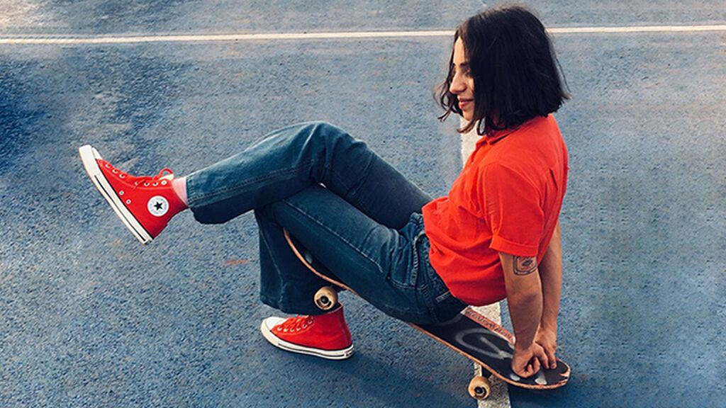 Trucos para llevar las converse altas con estilo