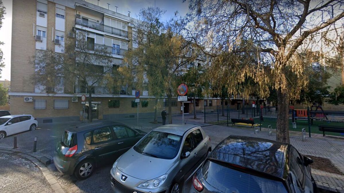 Hallan en Sevilla los cadáveres de dos ancianas a las que los vecinos las habían dejado de ver por la Macarena Hallan en Sevilla los cadáveres de dos ancianas a las que los vecinos las habían dejado de ver por la Macarena