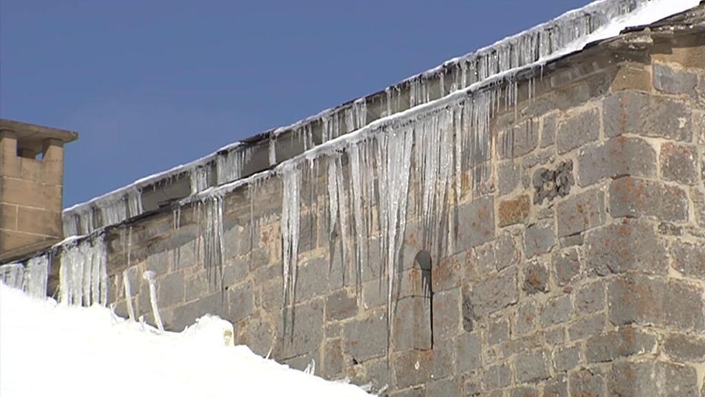 Avisos por heladas y nieve a 500 metros por una nueva borrasca: ¿Hasta cuándo hará frío en España?