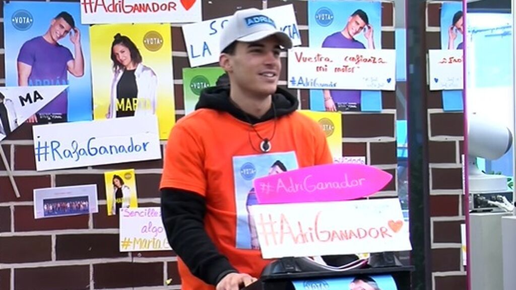 Adri da su discurso en Cádiz