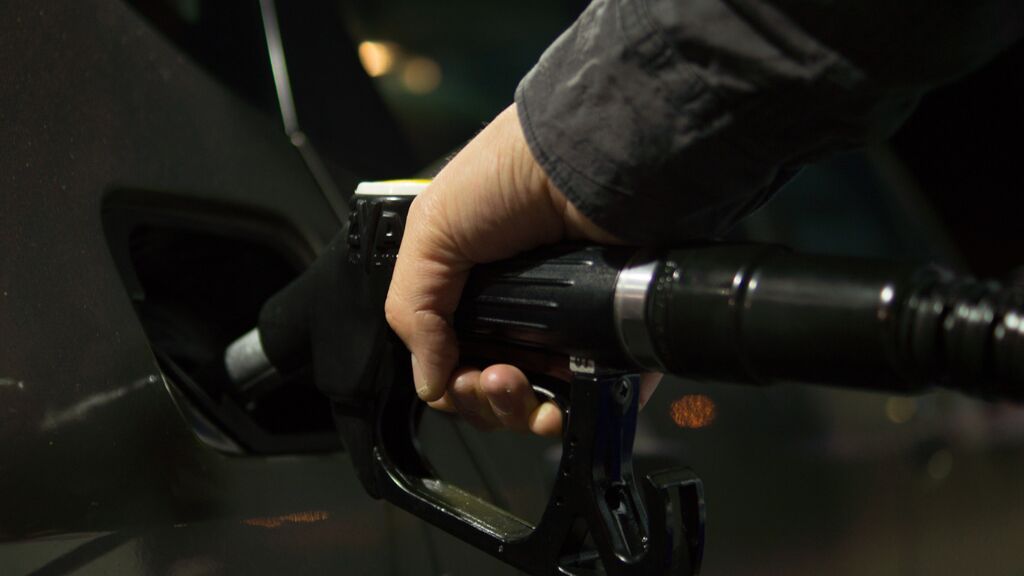 Por qué el diésel está más caro que la gasolina en algunas ciudades españolas?