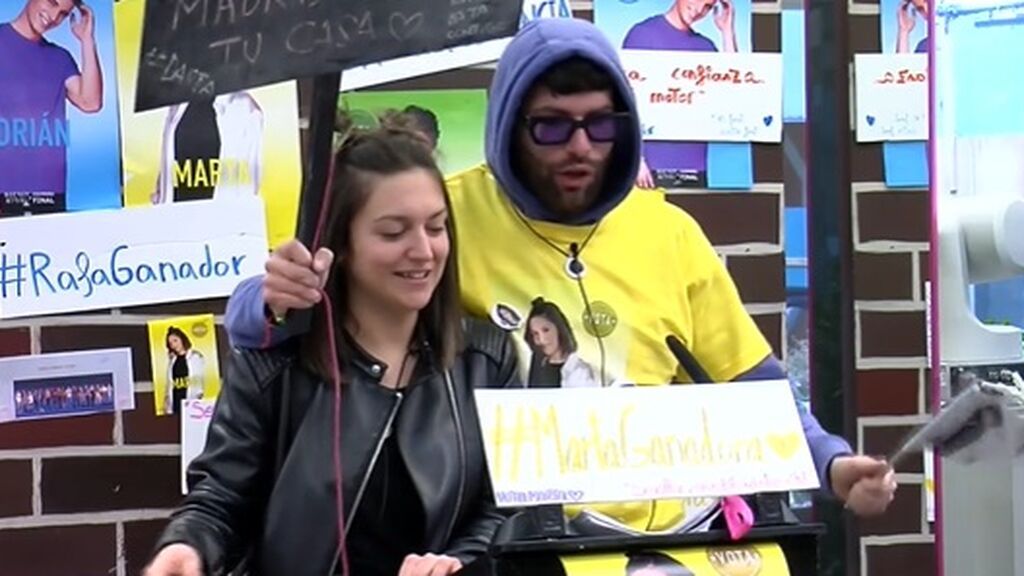 CArmen y rafa abrazdos