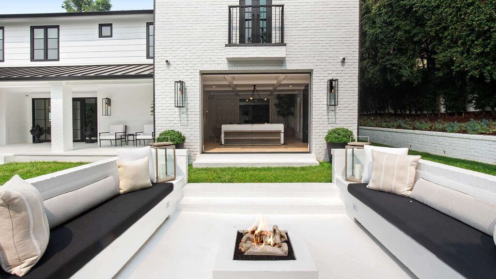 Además, la vivienda cuenta con un patio central.