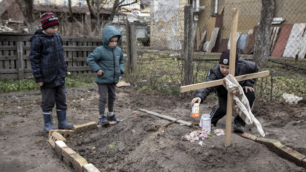Las matanzas de civiles en Ucrania aíslan todavía más a Rusia