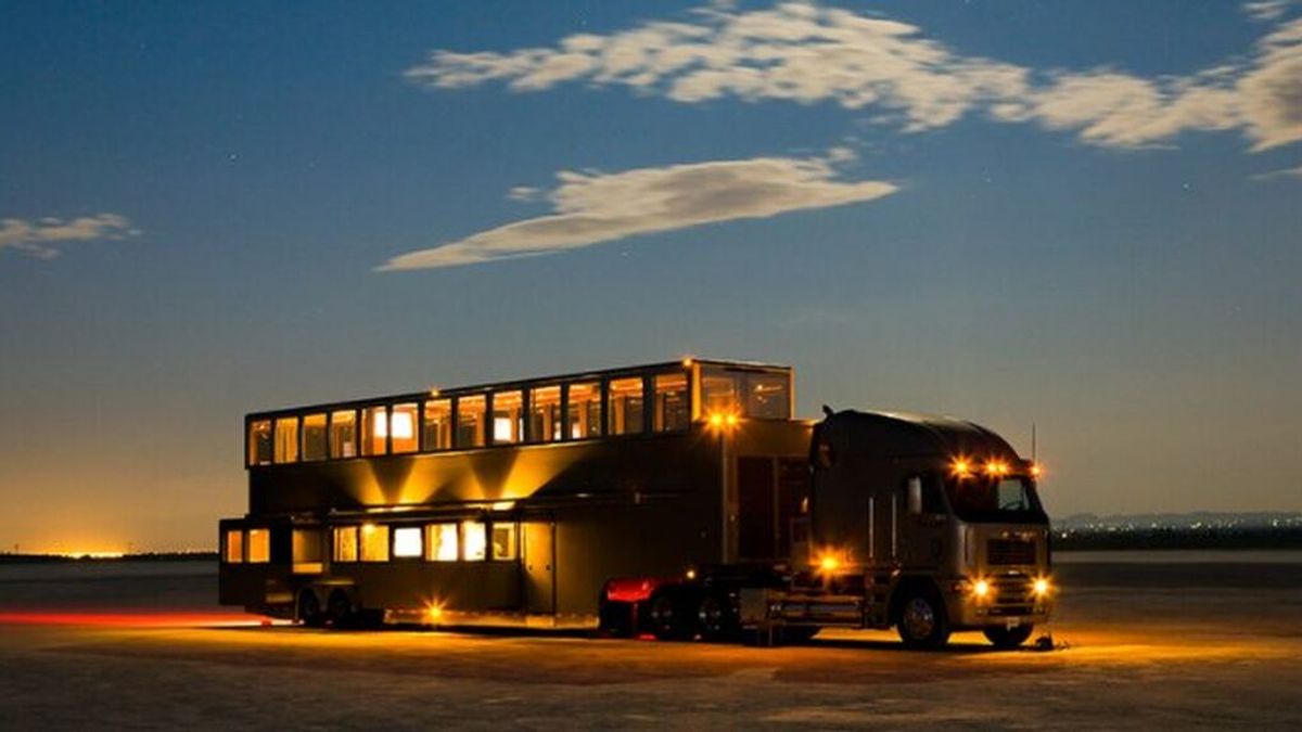 Una sala de cine y una sauna: así es la mansión rodante de Will Smith que cuesta dos millones de dólares