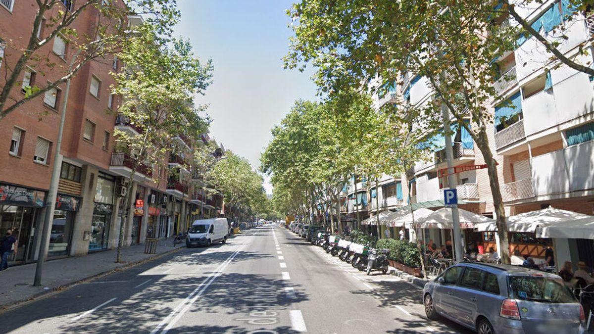 Afectados por las vibraciones de la L5 del metro de Barcelona: "Renuevan las vías pero no nos arreglan las grietas" Afectados por las vibraciones de la L5 del metro de Barcelona: "Renuevan las vías pero no nos arreglan las grietas"