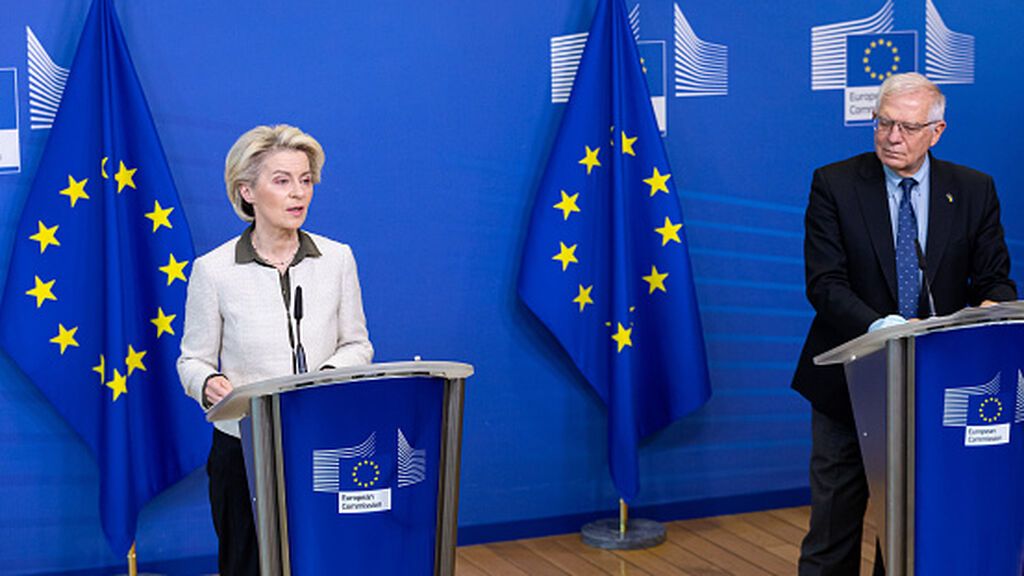 Von der Leyen and Borrell will travel to kyiv this week to meet with ...