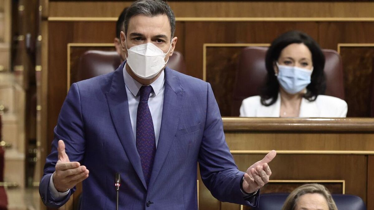 Sánchez pide al PP que no estorbe y Gamarra le insta a "copiar" las propuestas de Feijóo Sánchez pide al PP que no estorbe y Gamarra le insta a "copiar" las propuestas de Feijóo