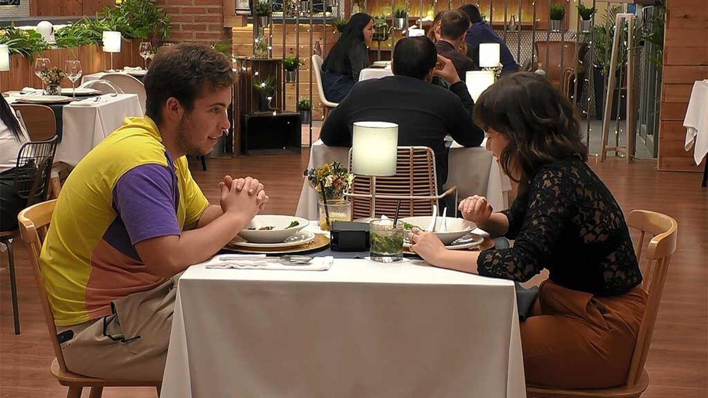 Andrea, a Omar: “¿Tocas el trombón en la ducha?” First Dates Temporada 5 Top Videos 757
