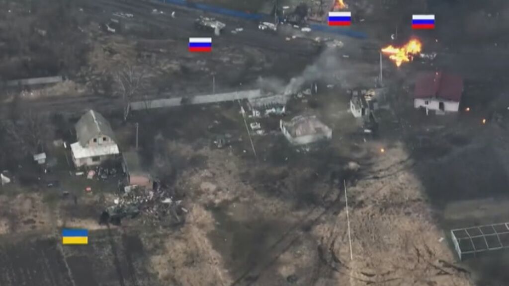 Emboscada de un tanque ucraniano a un convoy ruso