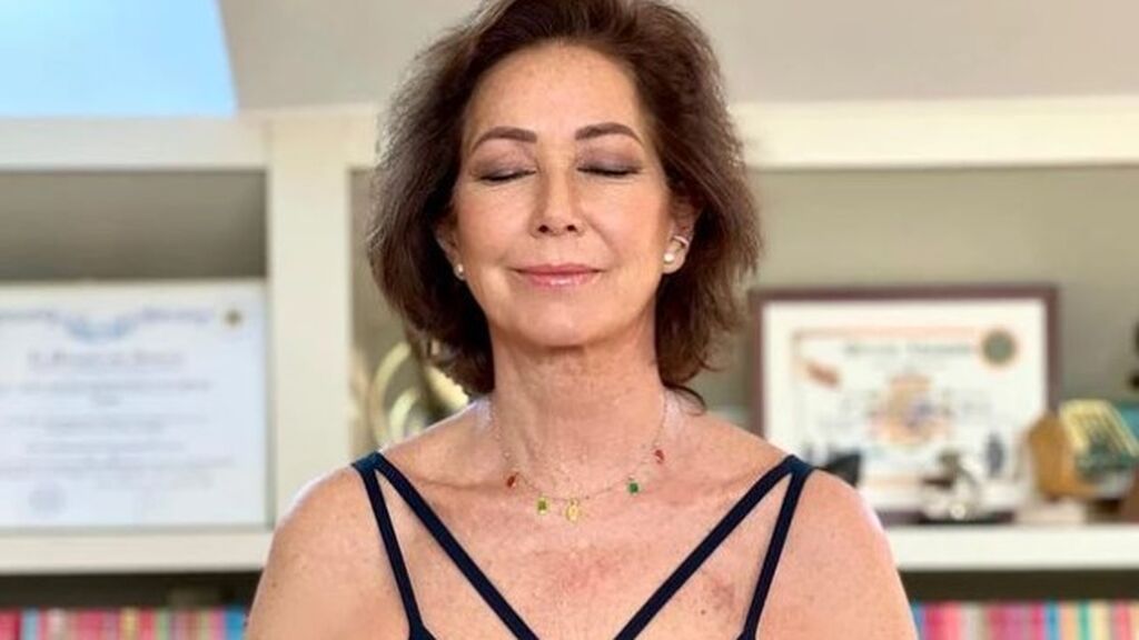 Ana Rosa, haciendo yoga