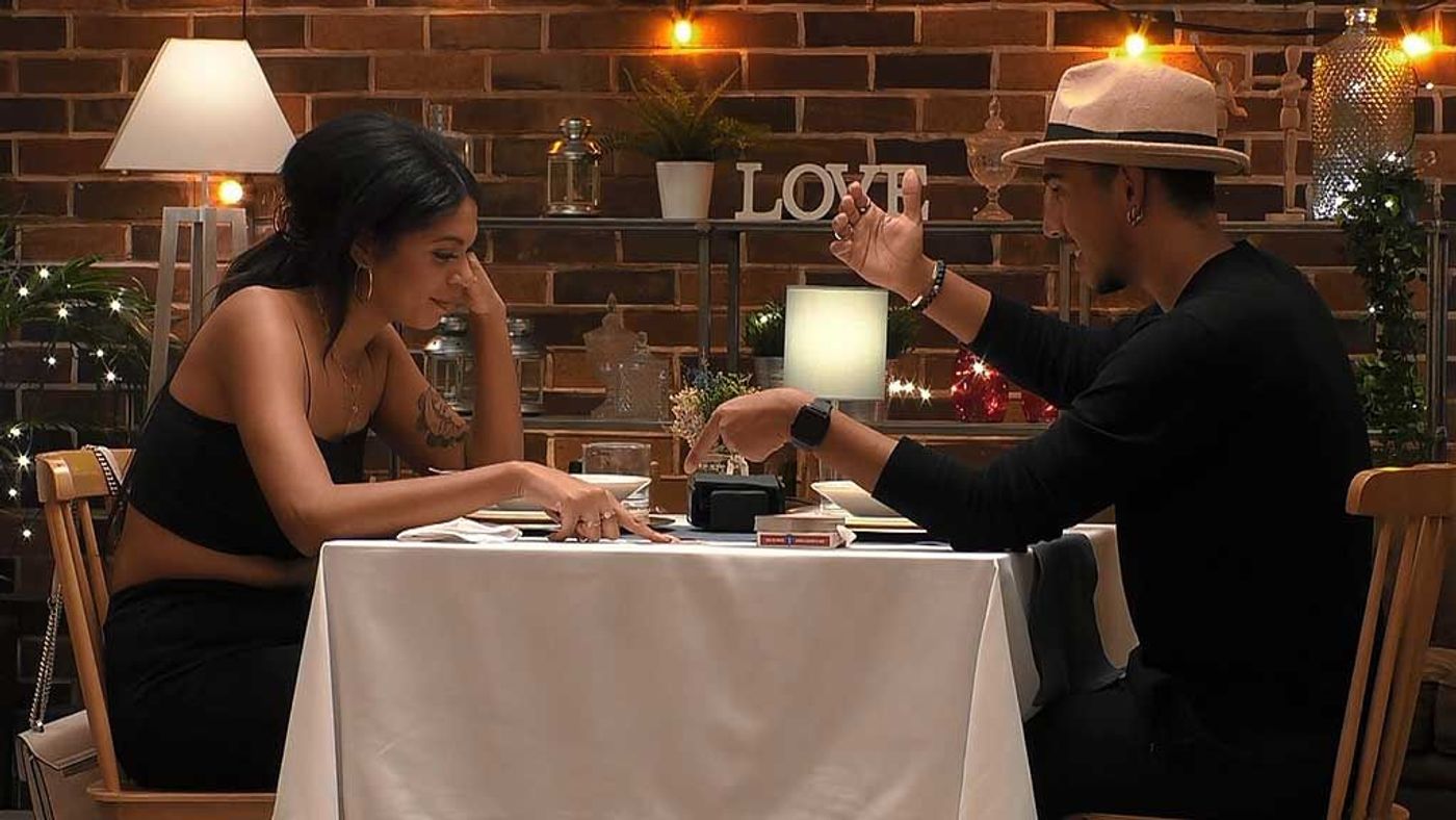 Guille hace magia en su cita con Tracy sin necesidad de sacar sus “esposas mágicas” First Dates Temporada 5 Top Videos 756
