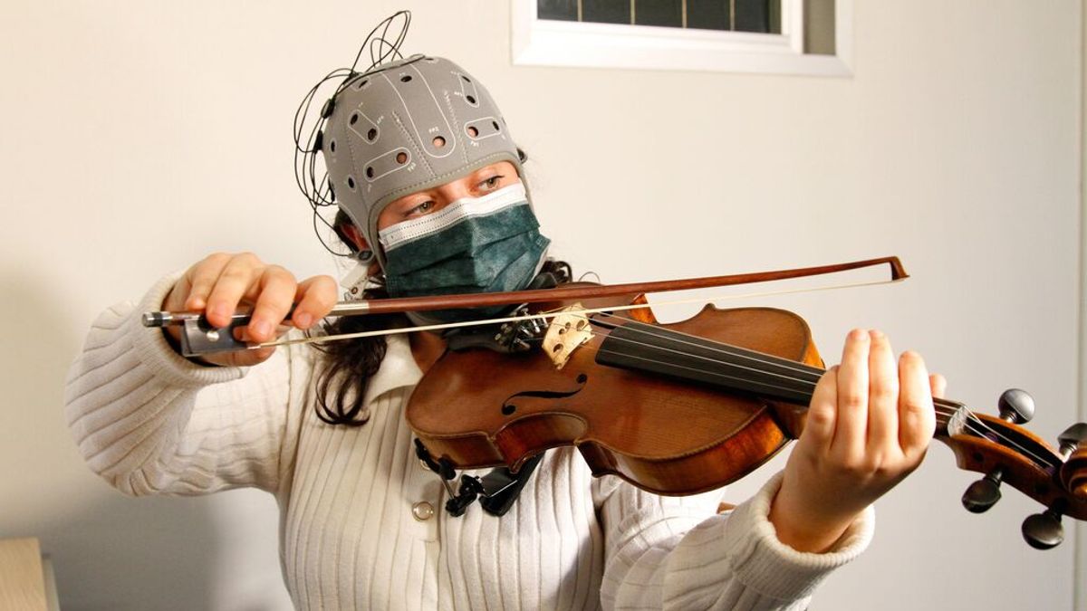 Tocar un instrumento musical aumenta hasta tres puntos el cociente intelectual de los niños Tocar un instrumento musical aumenta hasta tres puntos el cociente intelectual de los niños