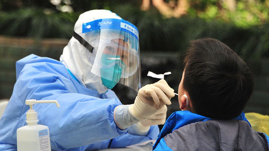 Shanghai permite a los padres de niños con necesidades especiales estar con ellos si son aislados por covid