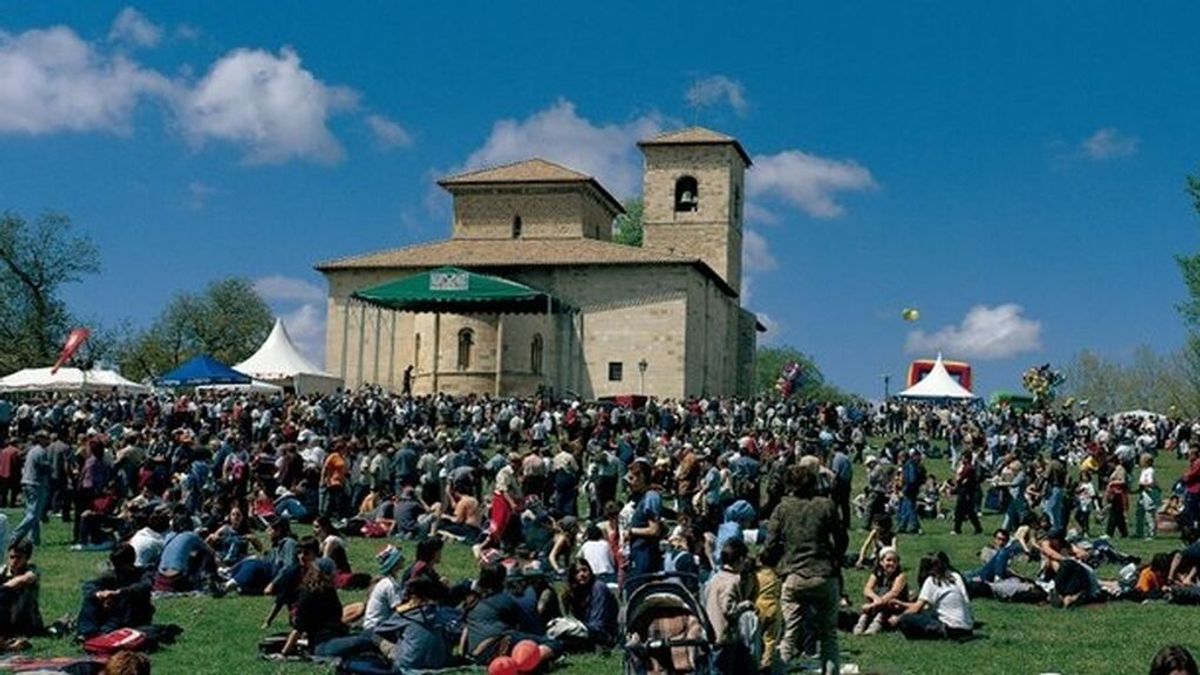 Celebración de San Prudencio en las campas de Armentia