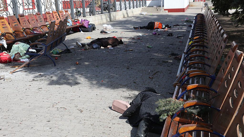 El misil lanzado por Rusia a la estación de Kramatorsk llevaba inscrito "para los niños"