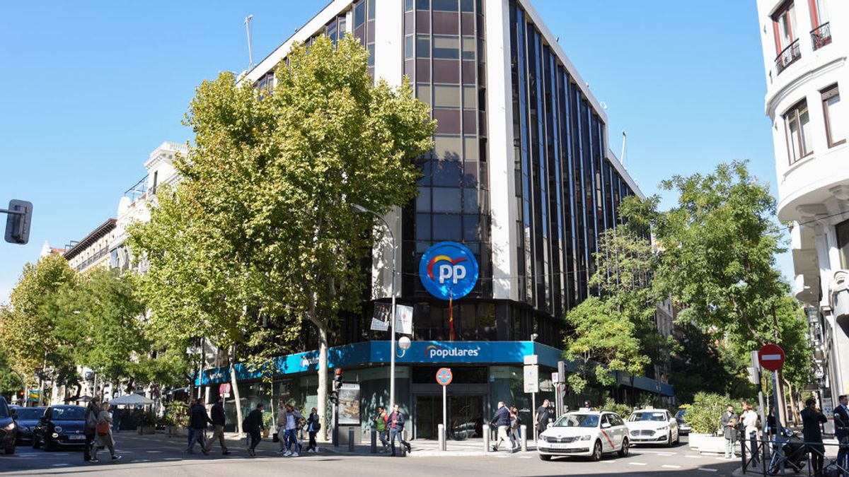 Feijóo no contempla vender la sede de Génova: "En caso de hacerse será por necesidad de financiación" Feijóo no contempla vender la sede de Génova: "En caso de hacerse será por necesidad de financiación"