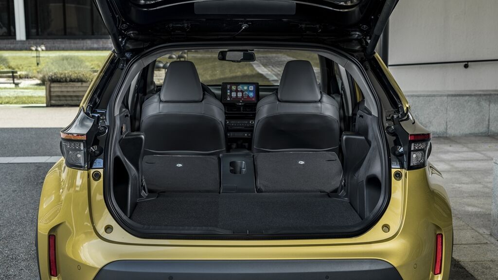 EL YARIS CROSS ES PRÁCTICO Y VERSÁTIL EN SU USO