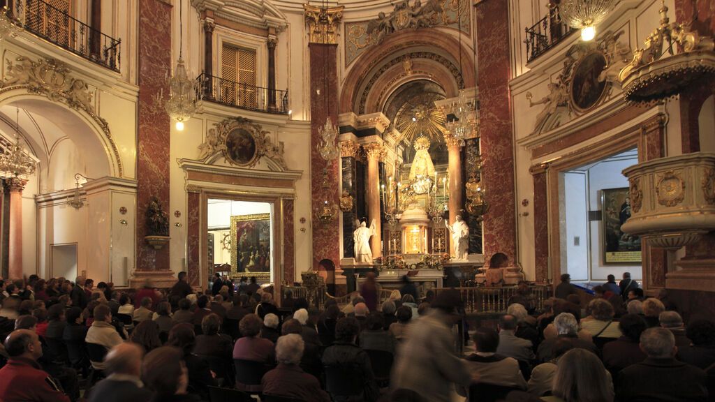 Los ateos y los agnósticos suben hasta el 37% en España