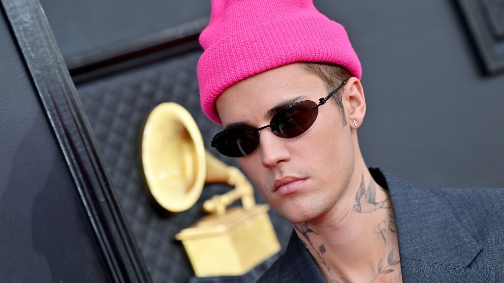 Justin Bieber dona tres millones de dólares para ofrecer ayuda psicológica a sus seguidores y a su equipo