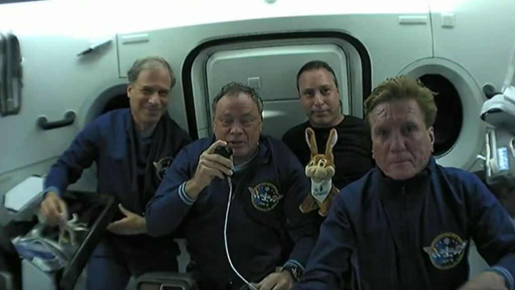 Los primeros astronautas privados llegan a la ISS: es la primera nave privada que consigue la hazaña