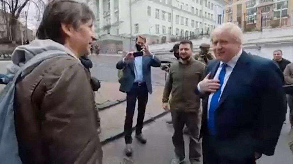 Boris Johnson se reúne por sorpresa con Volodímir Zelenski en Kiev para apoyar al Gobierno ucraniano
