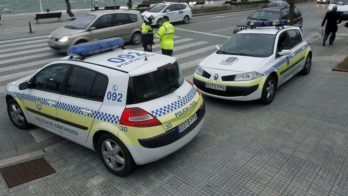 Detenido un kamikaze por circular sin carné, drogado y con un coche robado por la A-67 en Santander Detenido un kamikaze por circular sin carné, drogado y con un coche robado por la A-67 en Santander