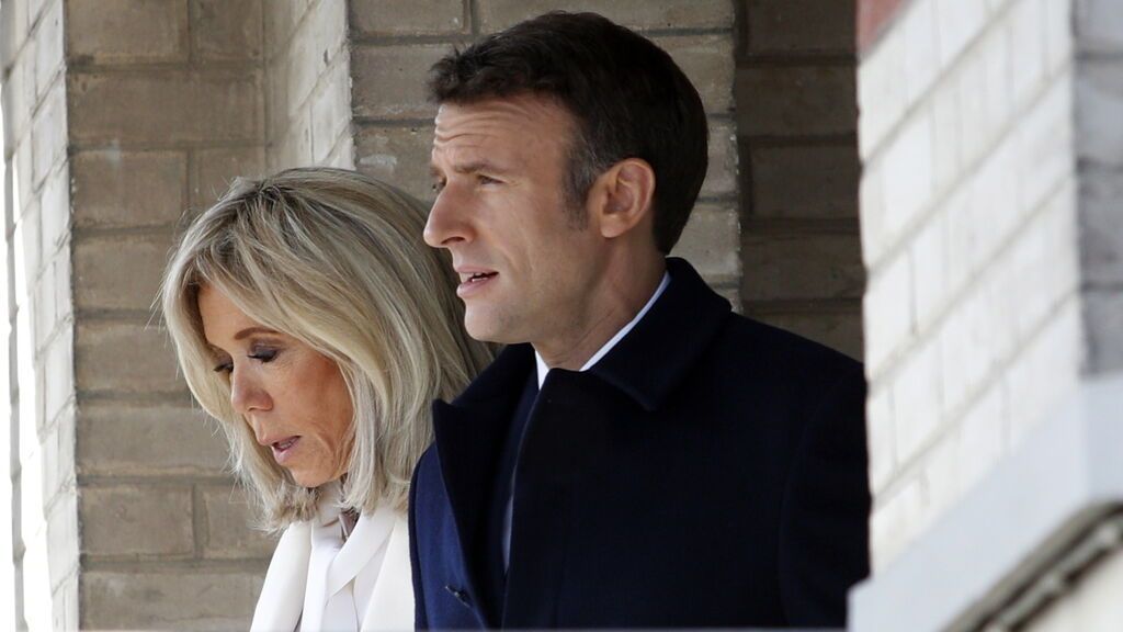 Emmanuel Macron vota en las elecciones presidenciales francesas
