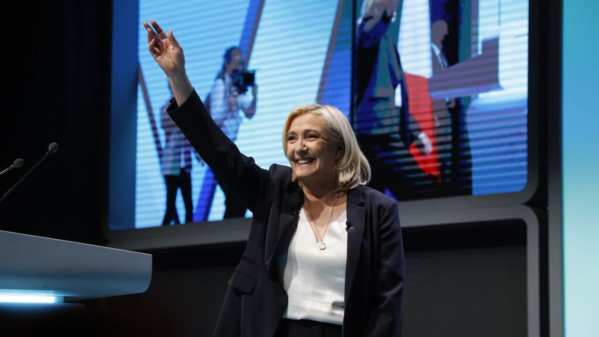 Le Pen promete "poner en orden Francia en cinco años" y recibe el respaldo de Zemmour