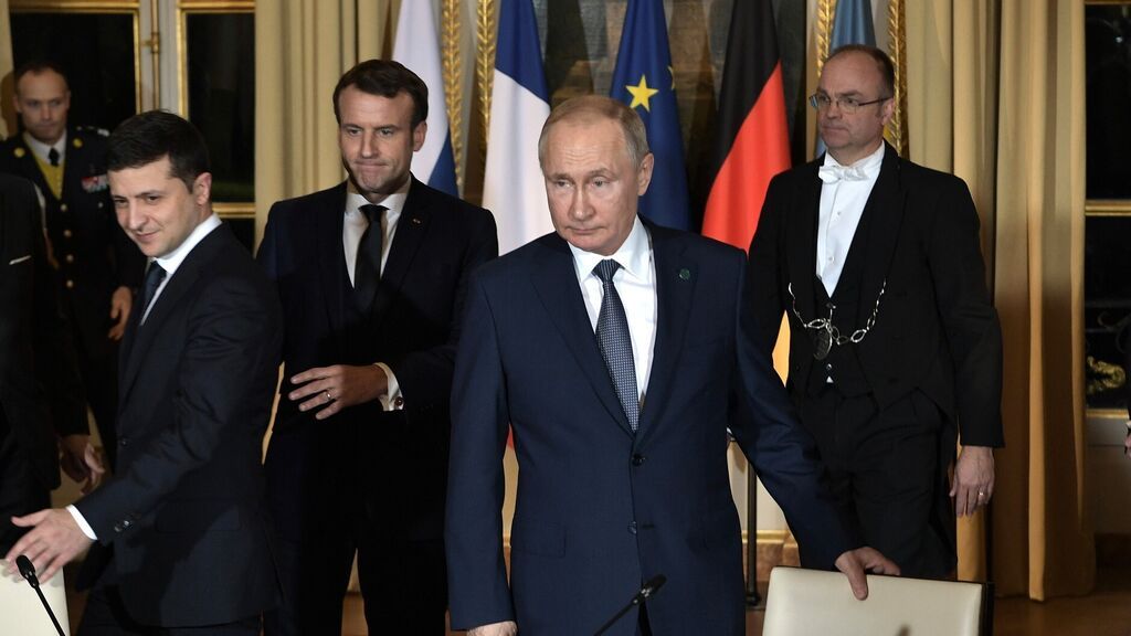 El presidente de Ucrania, Volodmir Zelenski, con su homólogo ruso, Vladimir Putin, durante un encuentro en 2019