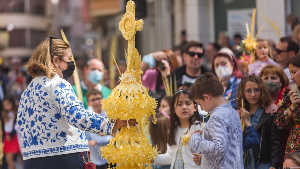 Elche recupera su Domingo de Ramos tras dos años de pandemia