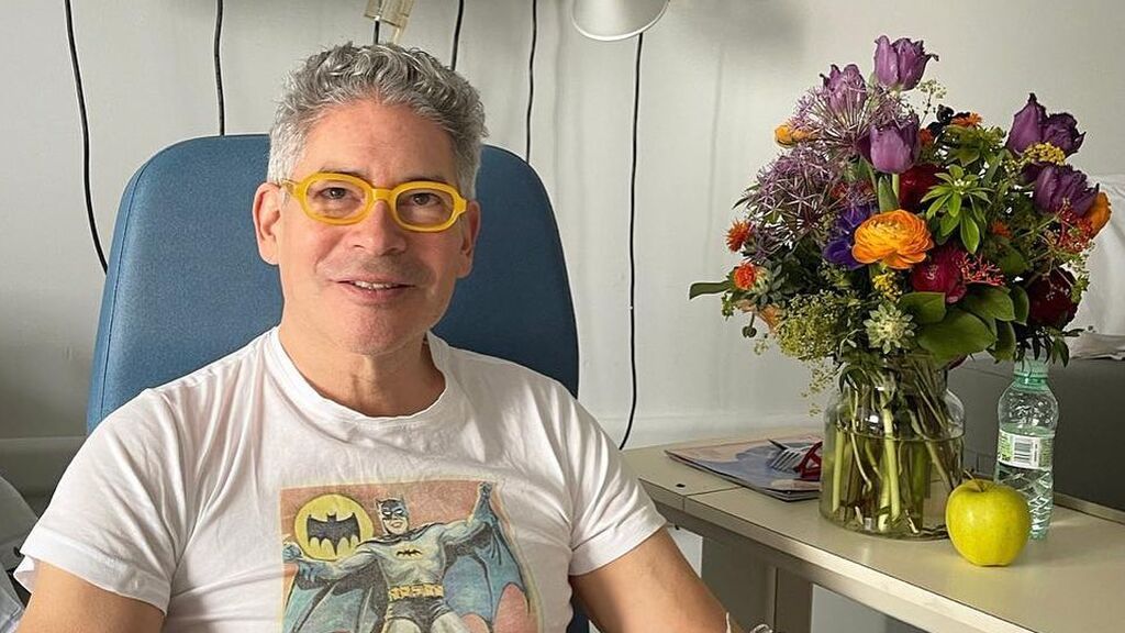 Boris Izaguirre ingresa en el hospital para pasar por el quirófano