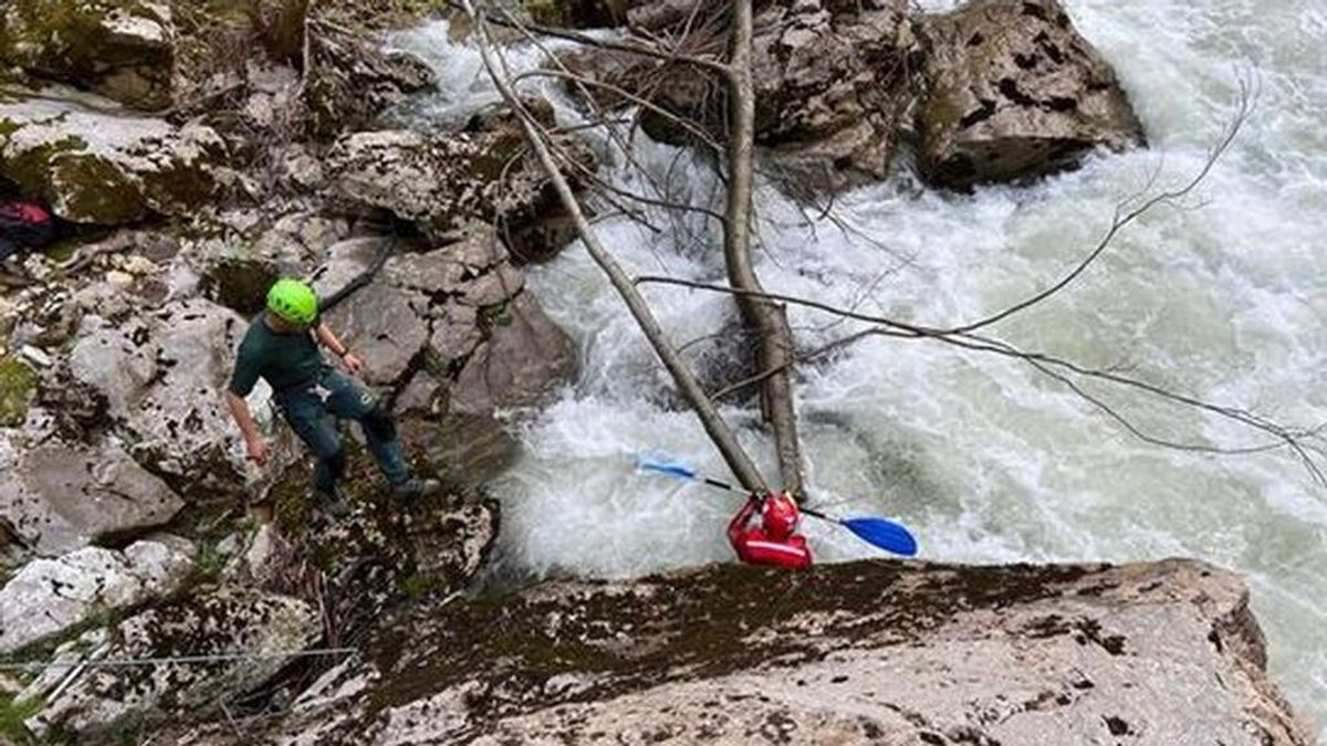 Encuentran el cuerpo sin vida del piragüista desaparecido en el río Deva