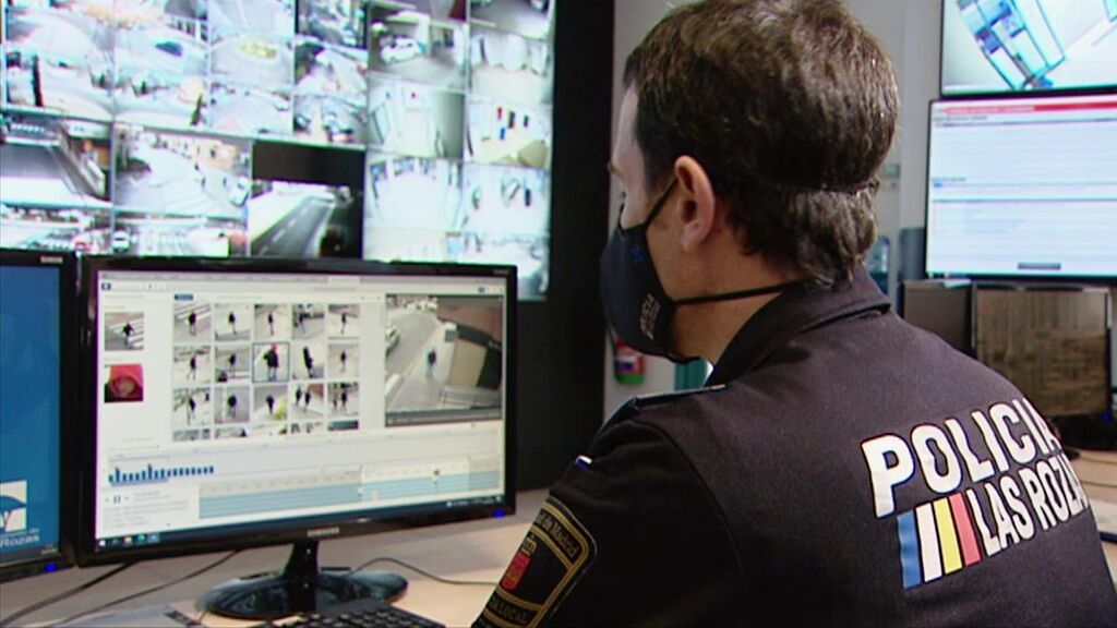La Policía de Las Rozas vigila lo que sucede en la localidad de Madrid con 61 cámaras de vigilancia