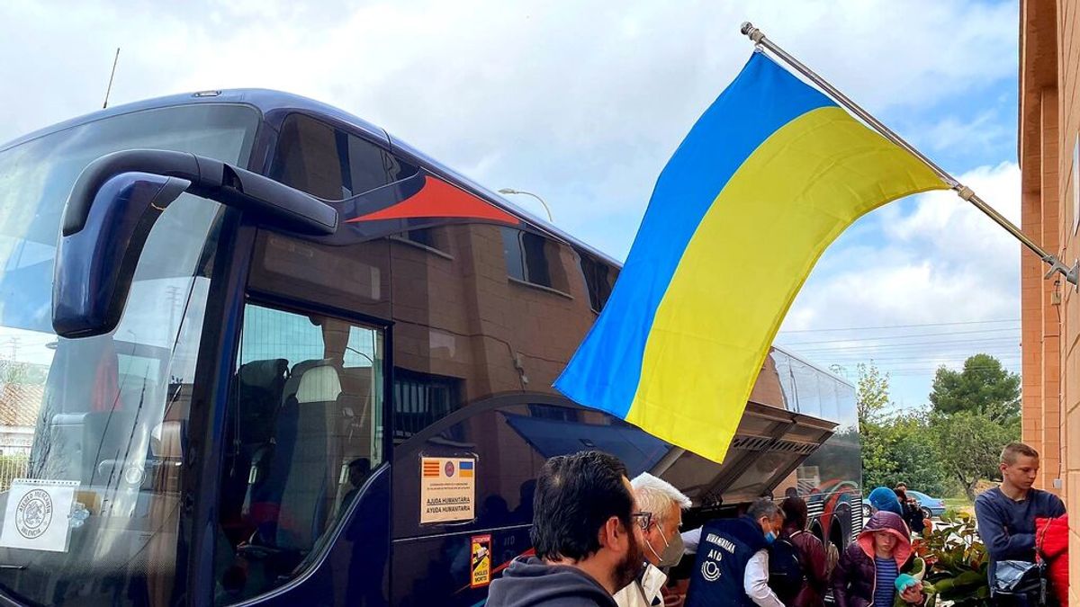 Llega a Paterna un autobús con 50 refugiados ucranianos y Alicante espera otro