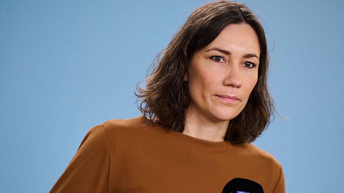 Dimite una ministra de Scholz por irse un mes de vacaciones tras las inundaciones del año pasado Dimite una ministra de Scholz por irse un mes de vacaciones tras las inundaciones del año pasado