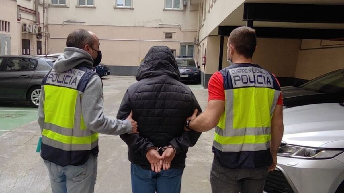 Detenido en Bilbao un fugitivo buscado por la agresión sexual a dos hermanos de 12 y 8 años Detenido en Bilbao un fugitivo buscado por la agresión sexual a dos hermanos de 12 y 8 años